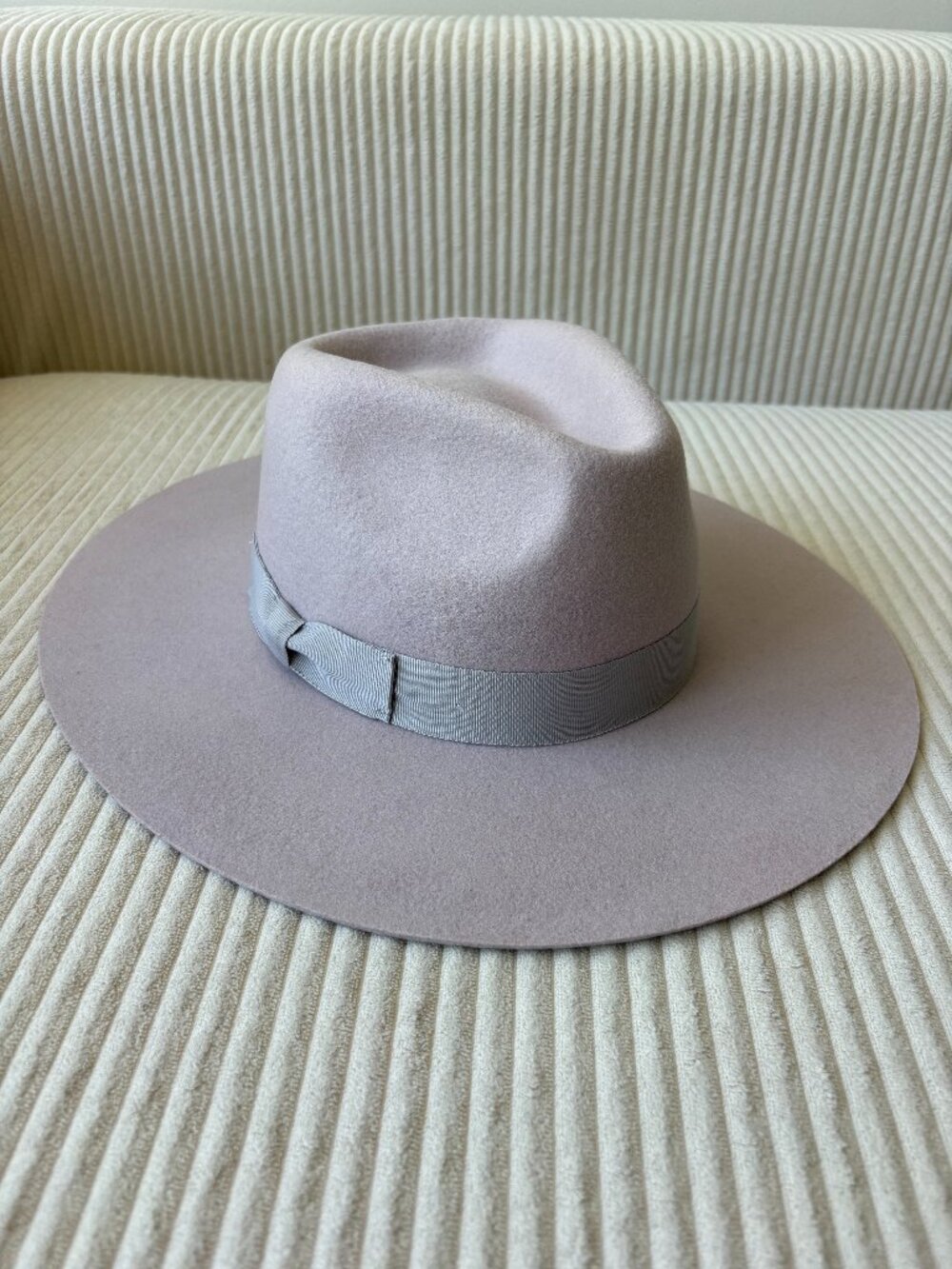 Urban Outfitters Purple/Lilac 100% Wool Adjustable Wide Brim Rancher Fedora Hat